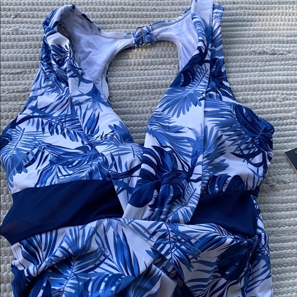 Nicole Miller Blue Leafs One-Piece Modest Splice - Picture 3 of 9